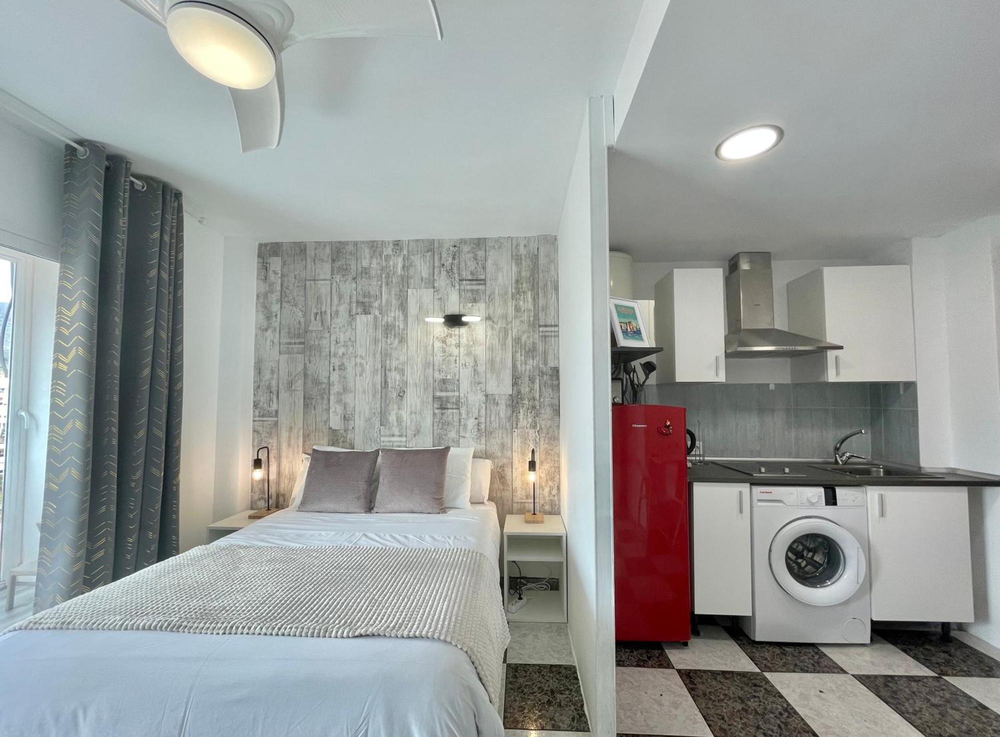 Lafrenchtouch - Coqueto Estudio Terraza Con Vistas Torremolinos Eksteriør billede